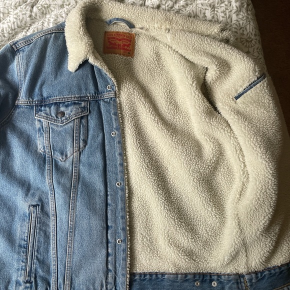 Vintage Levi’s Denim Sherpa Lined Jacket - Picture 6 of 7